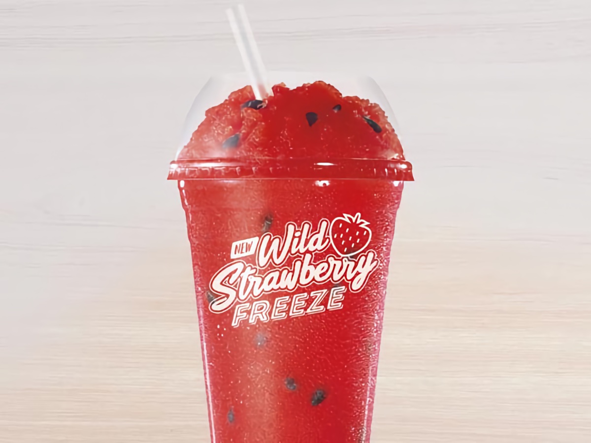FAST FOOD NEWS: Taco Bell Wild Strawberry Freeze